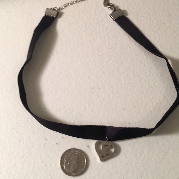 3D bunny Rabbit pendant w/ Black velvet choker - Picture 4 of 4